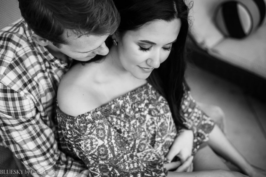 black and white engagement pictures